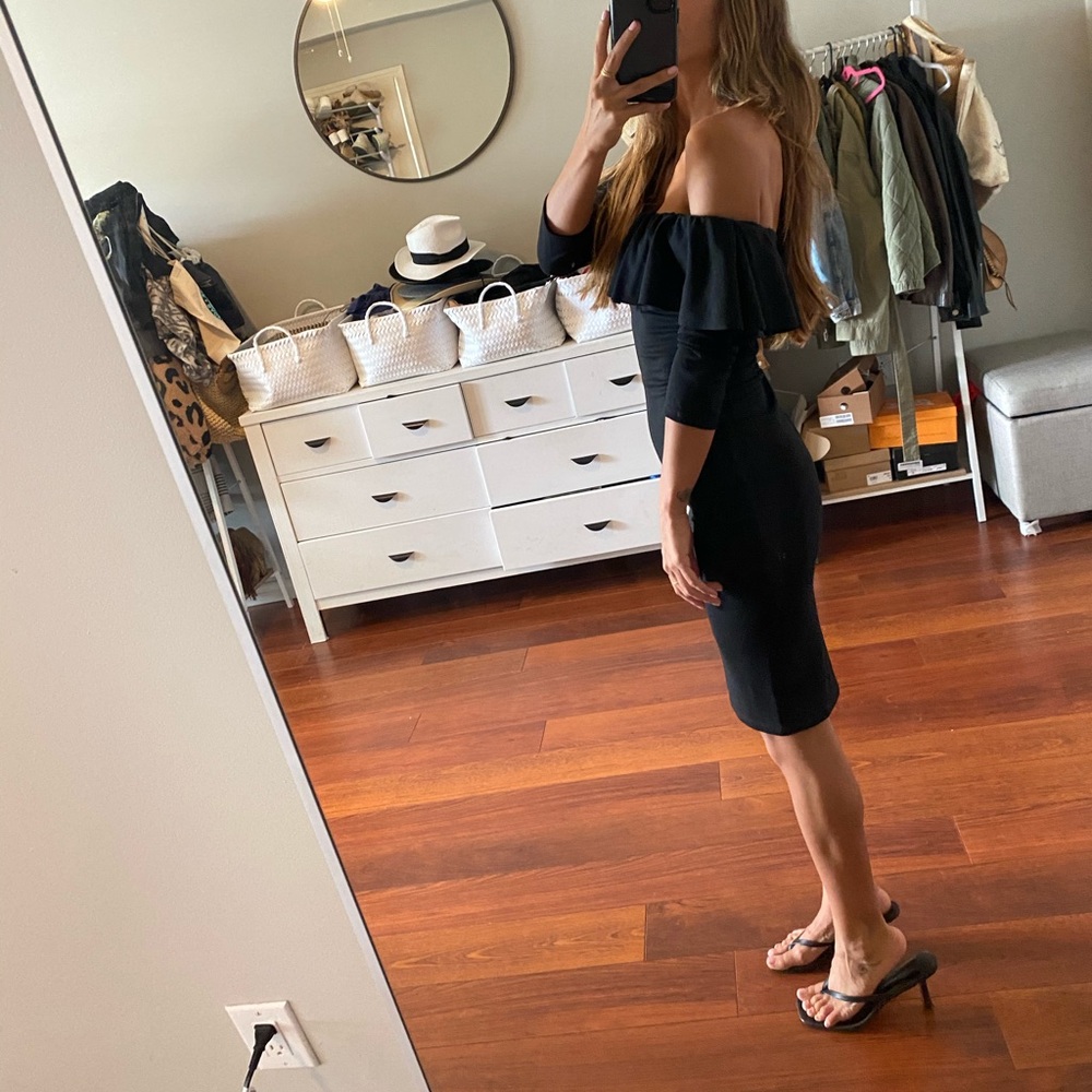 Zara • Off the shoulder ruffle dress • Small